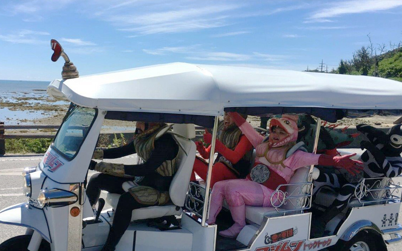 沖縄トゥクトゥク株式会社 TUKTUKの龍神マブヤー